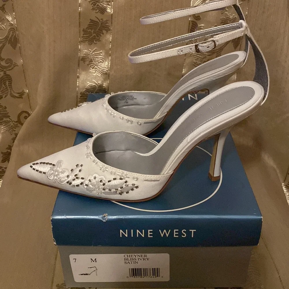Nine West Satin Shoes  7M - Picture 3 of 3
